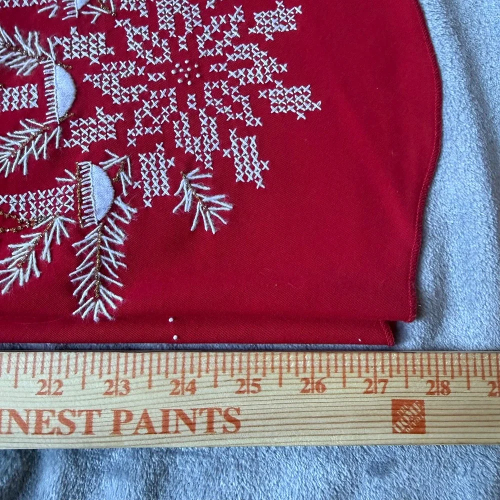 Vtg Red Christmas Tree Round Tablecloth Cross Stitch Candle Snowflake 54in